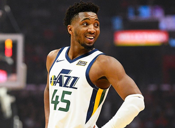 NBA，凯尔特人加时绝杀雄鹿终结对手七连胜
